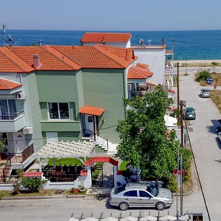 Athanasia Inn Vrasná Extérieur photo