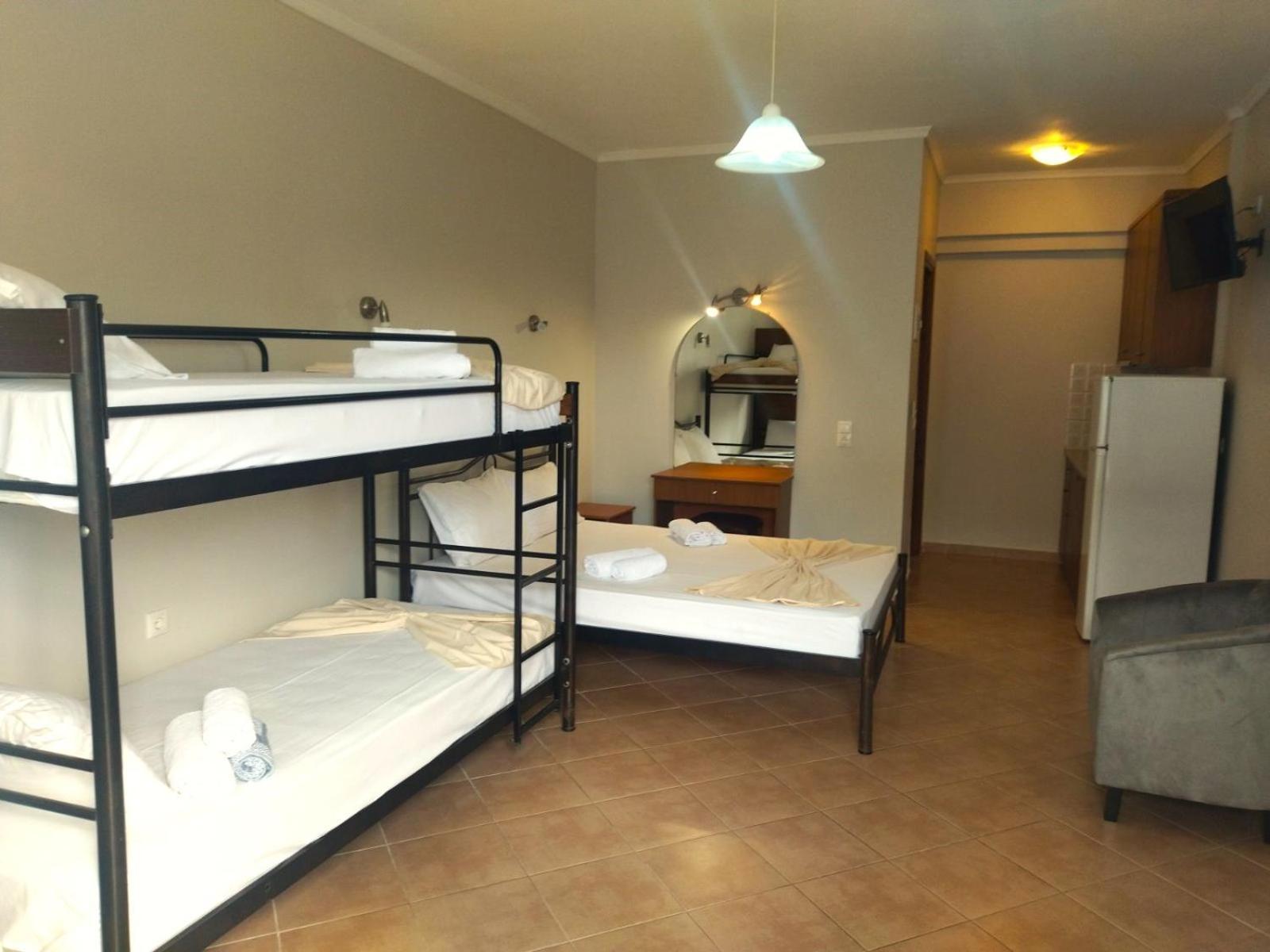 Athanasia Inn Vrasná Extérieur photo