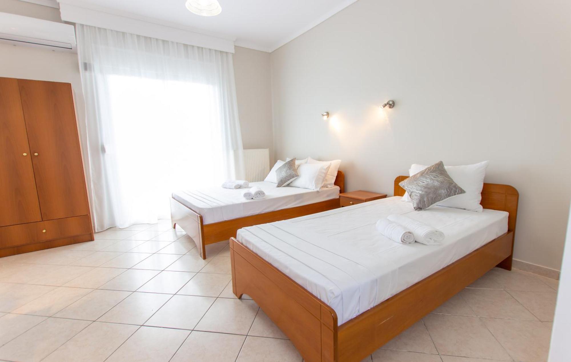 Athanasia Inn Vrasná Extérieur photo