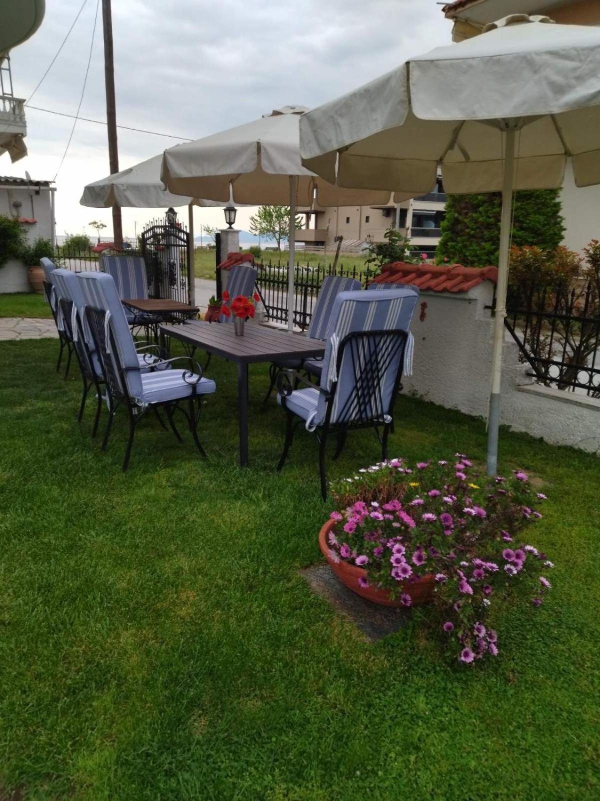 Athanasia Inn Vrasná Extérieur photo