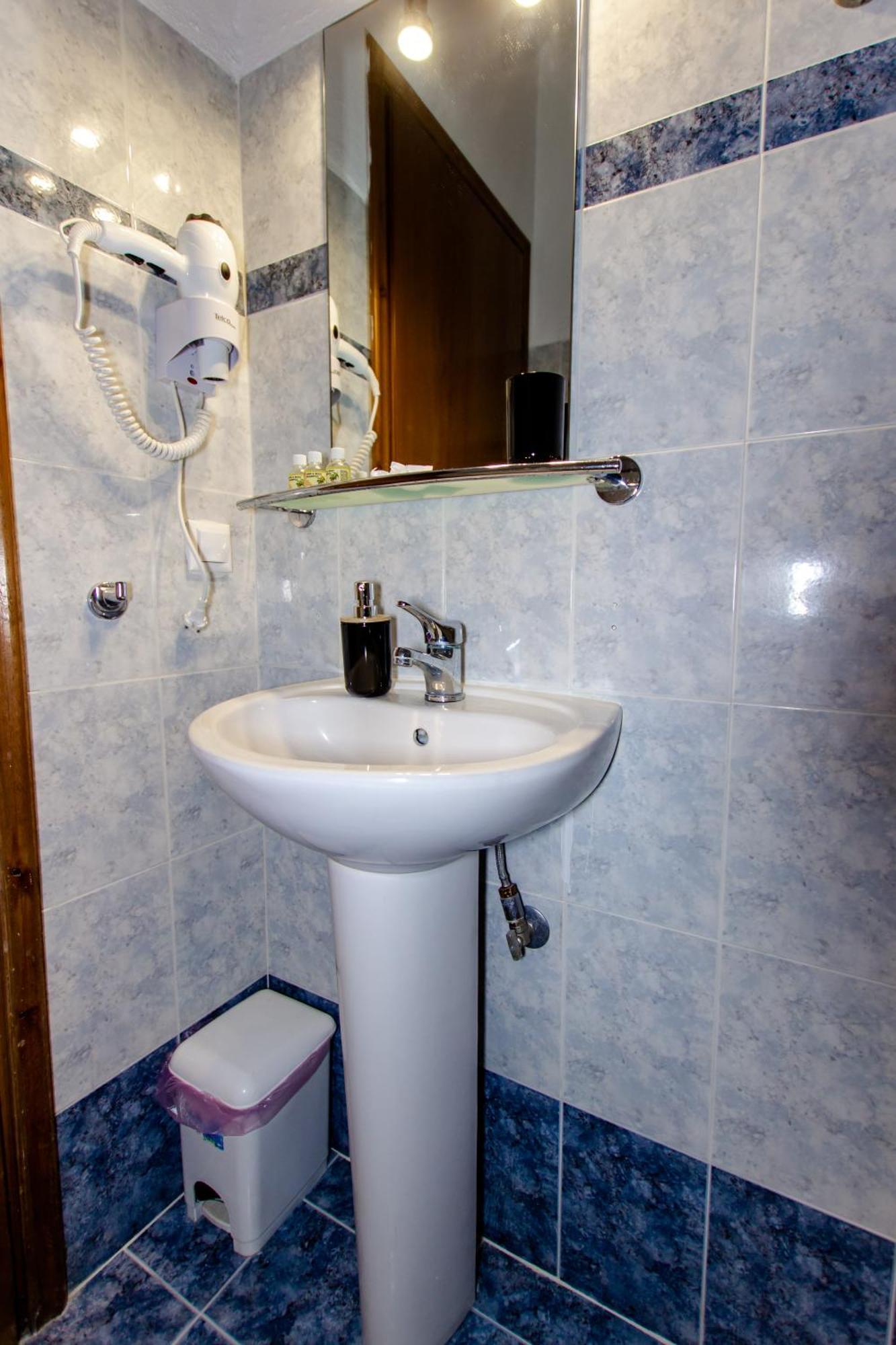 Athanasia Inn Vrasná Extérieur photo