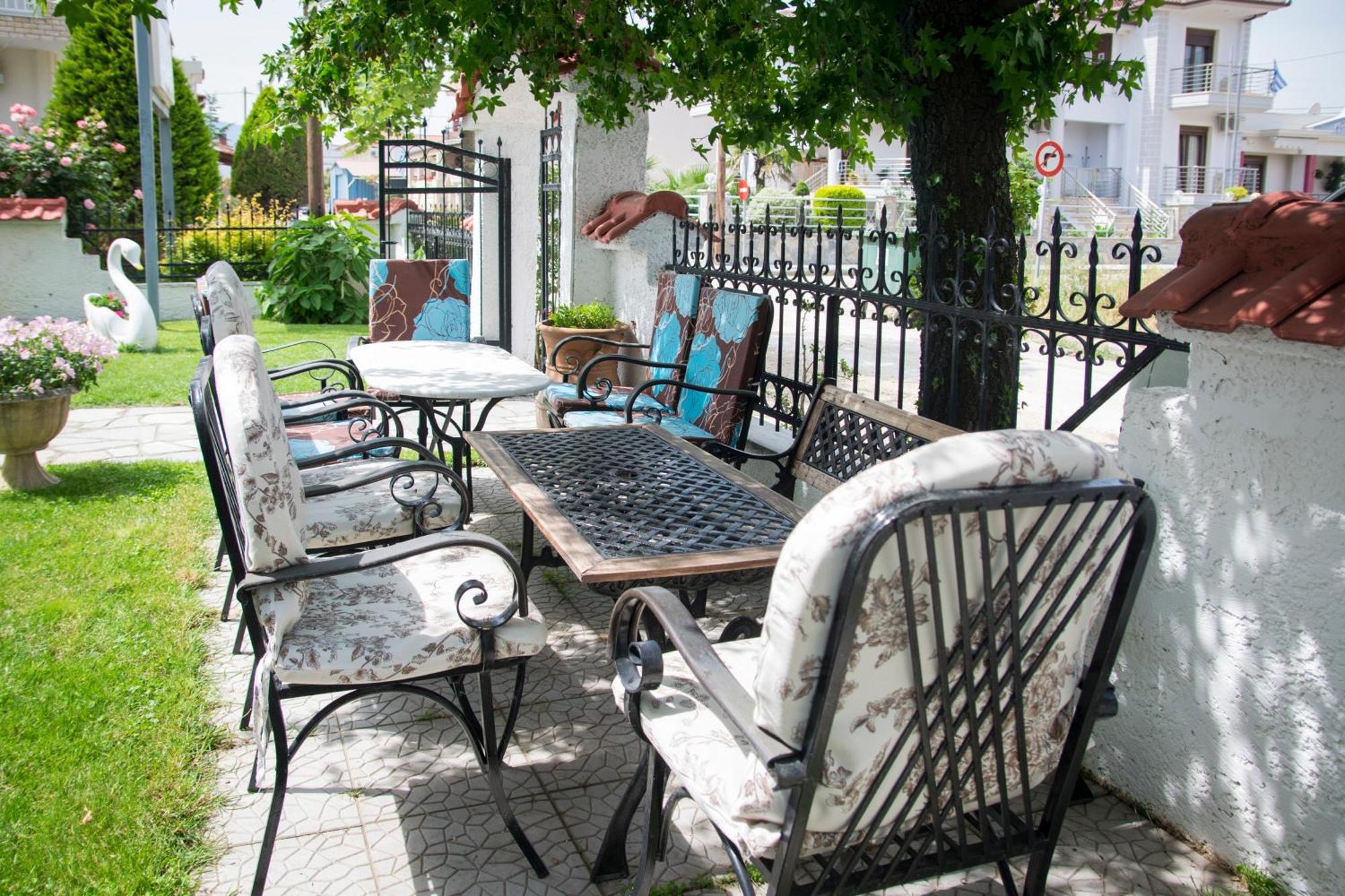 Athanasia Inn Vrasná Extérieur photo