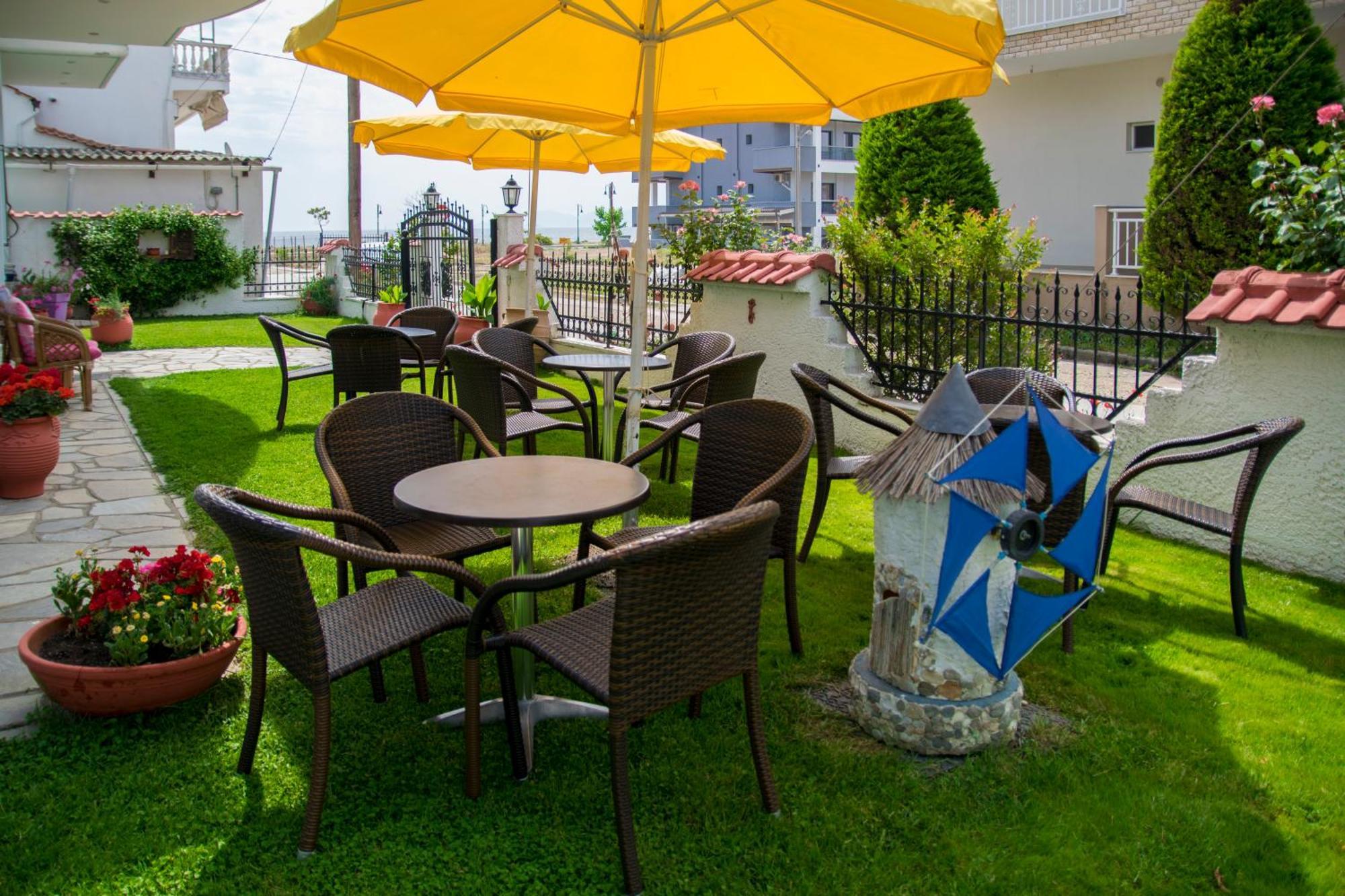 Athanasia Inn Vrasná Extérieur photo