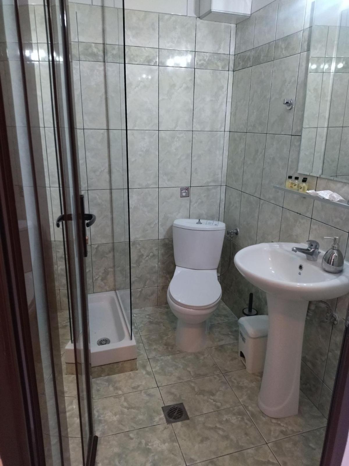 Athanasia Inn Vrasná Extérieur photo