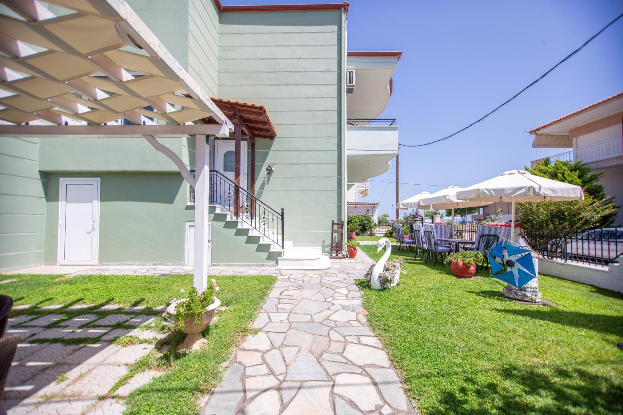 Athanasia Inn Vrasná Extérieur photo