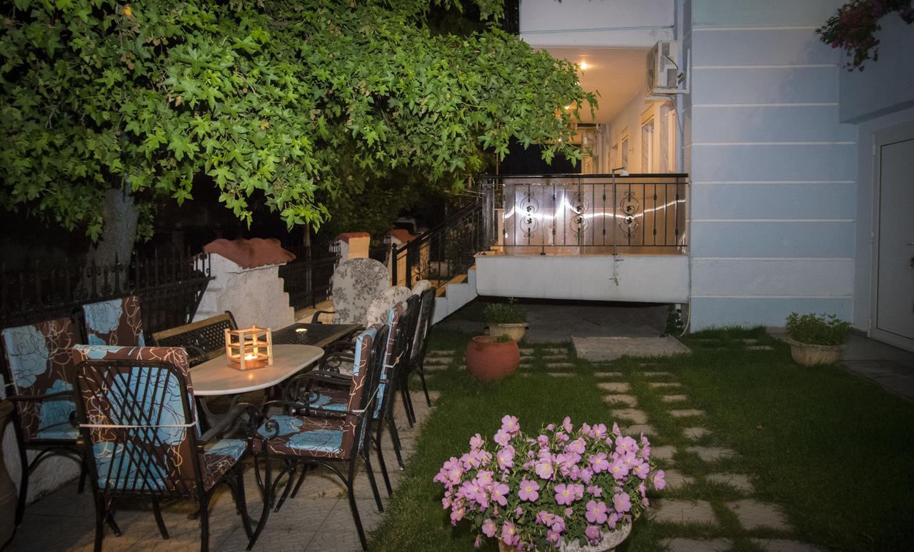 Athanasia Inn Vrasná Extérieur photo